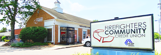 Small image of the Willoughby branch of FFCCU on a sunny day.